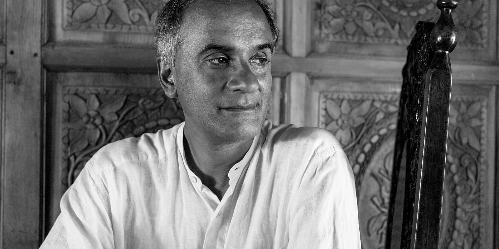Pico Iyer headshot Brigitte Lacombe