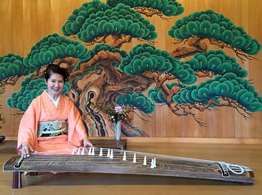 Masumi Timson with her koto