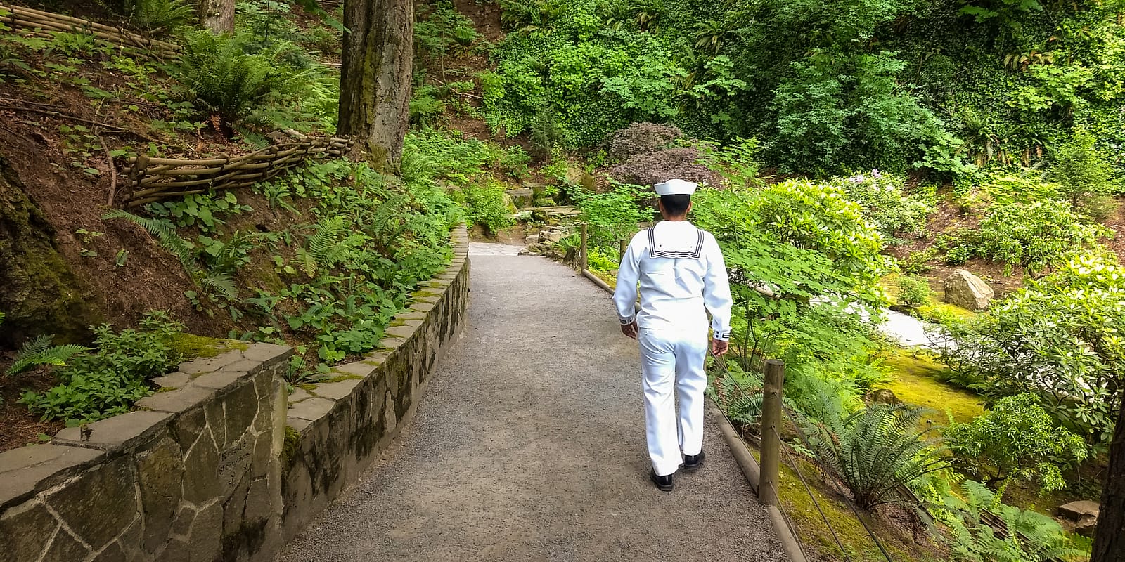 Service Members in the Garden - 2019-06-07 - IMG_20190607_104308750