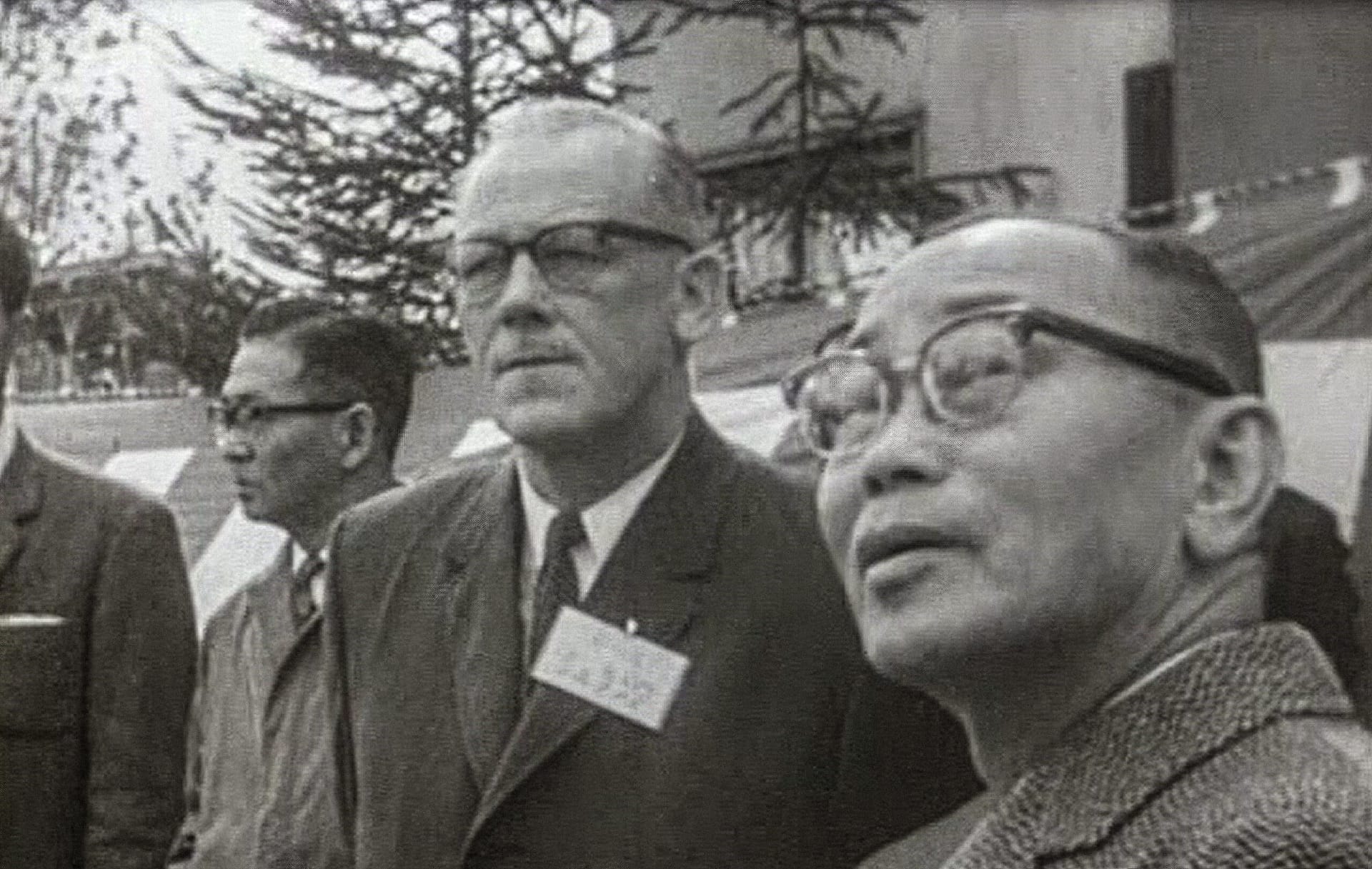 Mayor Terry D. Schrunk in 1963 looking up at the Sapporo Pagoda Lantern, which is not in frame.